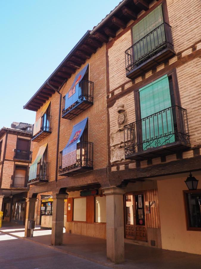 La Casona Del Zoilo -Los Arenales- 厄尔·布尔戈·德·奥斯马 外观 照片